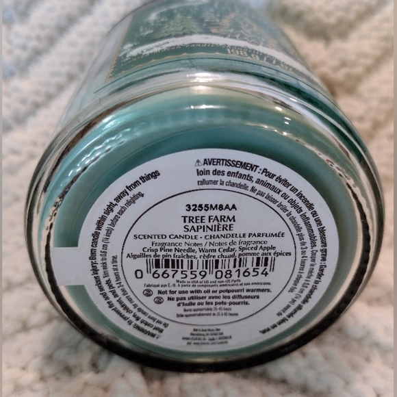 BATH & BODY WORKS TREE FARM  7 OZ S SINGLE WICK CANDLE NEW Christmas Pine Cedar - Picture 4 of 5